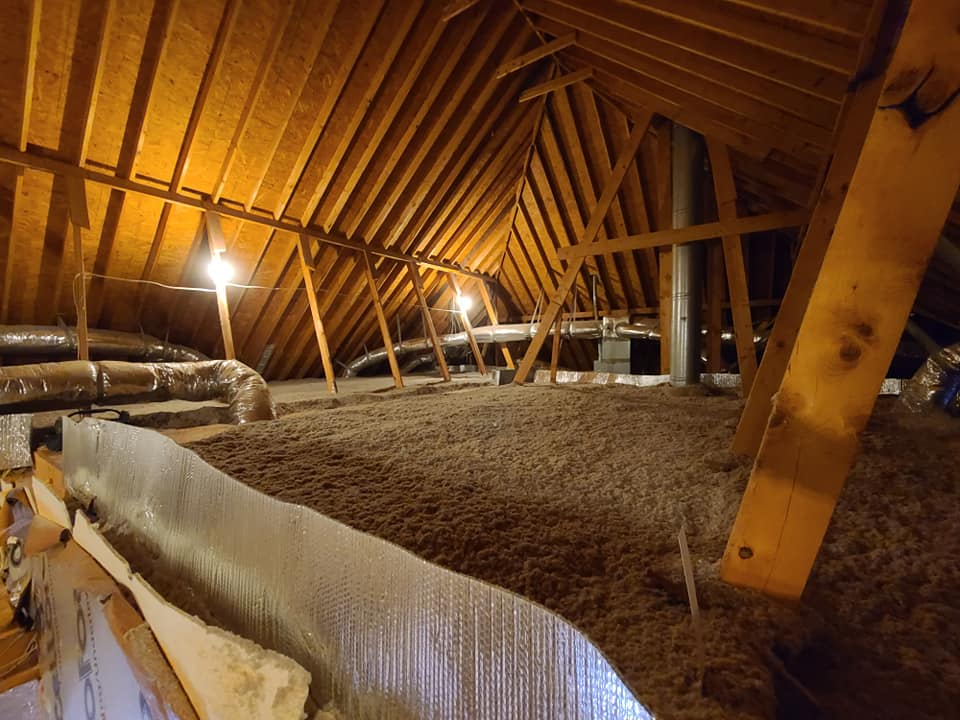 Hvor meget isolering i loft? – En omfattende guide - ISO Team Nordic