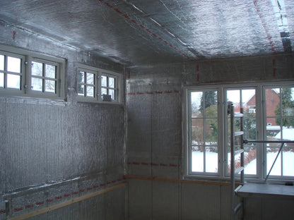 Aluthermo Quattro monteret med tapede samlinger på vægge og loft